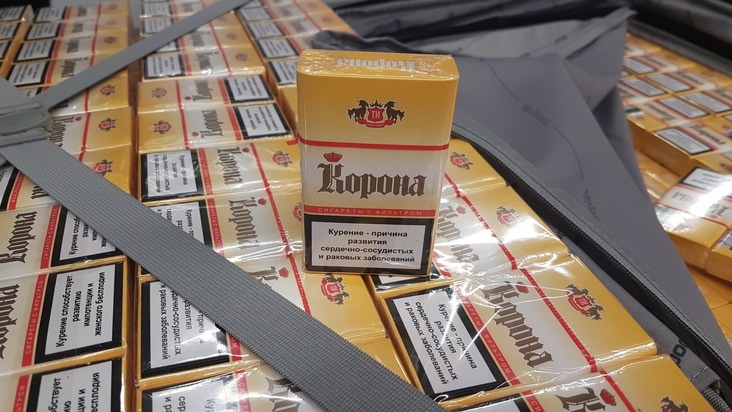 ZOLL-E: Zigarettenschmuggel und Einreiseverbot 
- Zollfahndung Essen stellt 320 Stangen (64.000 Stück) unversteuerte Zigaretten 
sicher