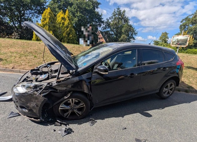 POL-STD: Verkehrsunfall im Alten Land - vier Autoinsassen verletzt