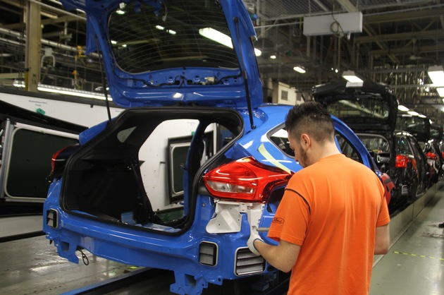 Ford-Werk in Saarlouis baut schnellstes RS-Modell des Herstellers: Serienproduktion des Ford Focus RS gestartet