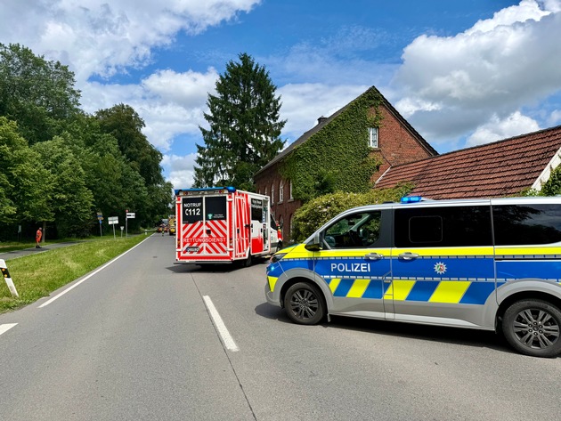 FW Hünxe: eCall bestätigt - Verkehrsunfall mit einer eingeschlossenen Person