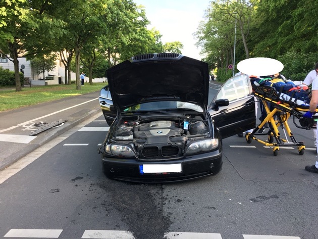 POL-PPMZ: Verkehrsunfall - Vorderachse verloren