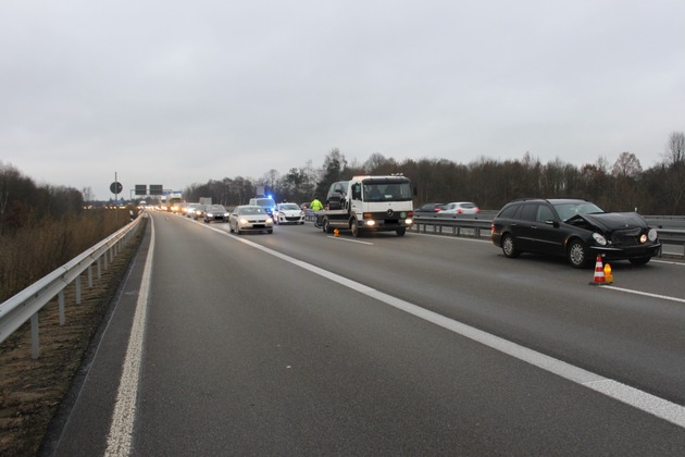 POL-PDKL: A6/Ramstein-Miesenbach, Hoher Sachschaden bei sechs Auffahrunfällen