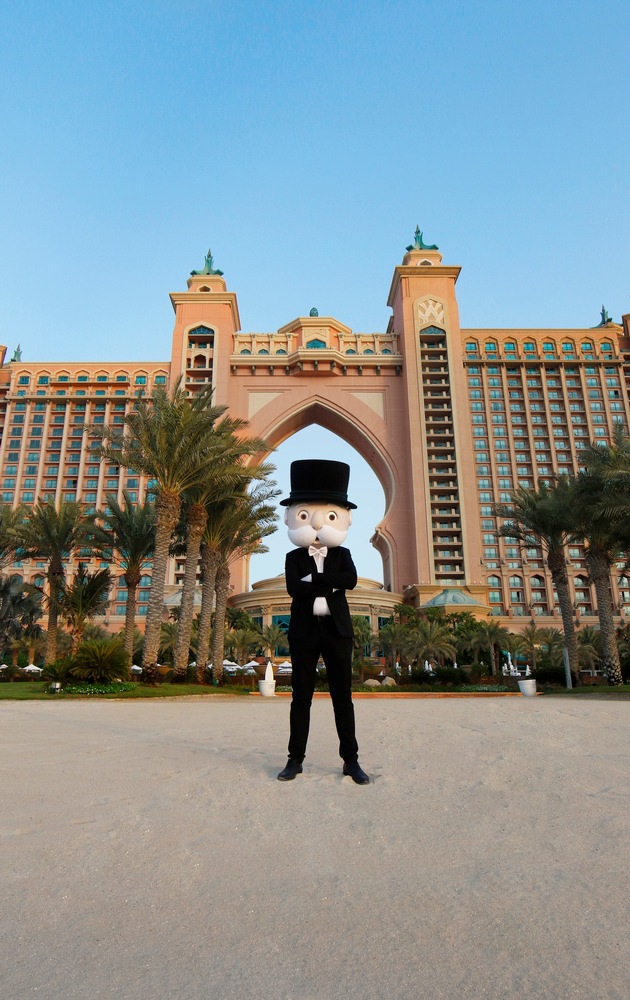 Mr. Monopoly besucht das Atlantis, The Palm:  Das beliebteste Brettspiel der Welt kommt nach Dubai!