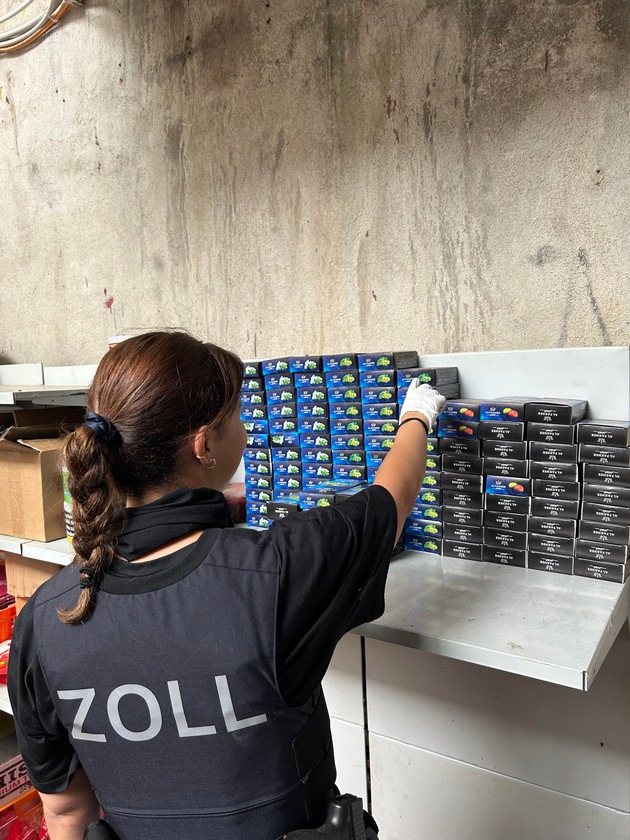 ZOLL-S: Großer Schlag gegen illegale Produktion und Verkauf von Wasserpfeifentabak / Steuerschaden in Millionenhöhe, 1 Haftbefehl, 3 illegale Produktionsanlagen ausgehoben
