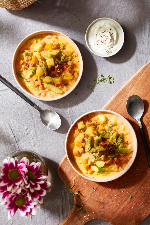 Spargel mal anders: Kartoffel-Spargel-Ragout mit Kichererbsen