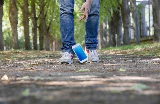 Wertgarantie: Wertgarantie-Studie: Durchschnittlich zwei Jahre bis Schrott / Elektro- und Haushaltsgeräte gehen recht schnell kaputt: Vor allem Smartphones sind sehr schadensanfällig