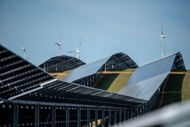 Inbetriebnahme 180 MW Solarpark in der Uckermark