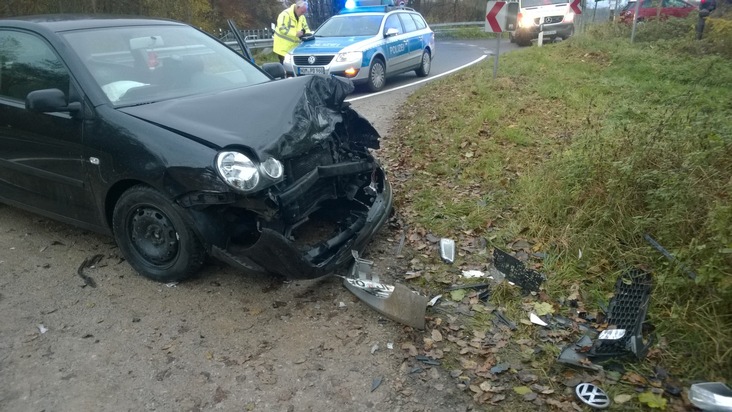 POL-NOM: Verkehrsunfall mit hohem Sachschaden und zwei leicht verletzten Personen