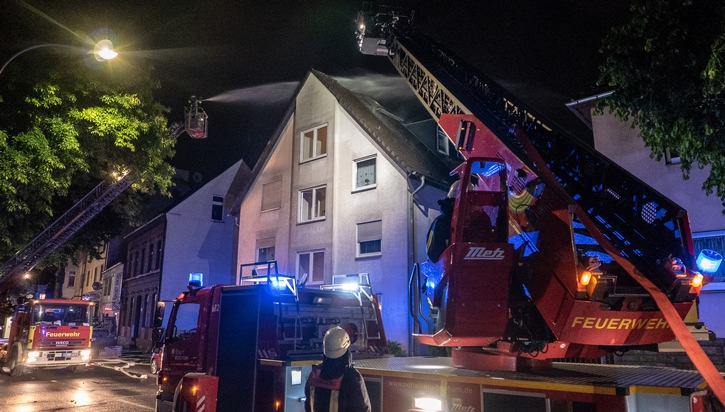 FW-BO: Dachstuhlbrand in Hofstede - 1. Meldung