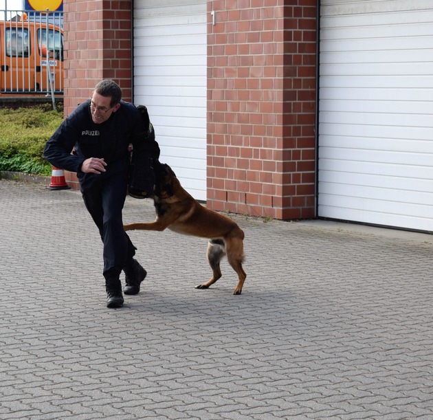 POL-NI: Nienburg-Zukunftstag bei der Polizeiinspektion in Nienburg