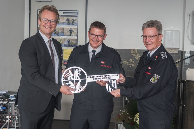 FW-OE: Neues Feuerwehrgerätehaus und Fahrzeug in Oberelspe