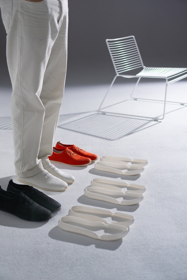 Hausschuhe einfach in Sneaker verwandeln - Start-up der TH Köln entwickelt modulare Schuhe mit Wechselsohle