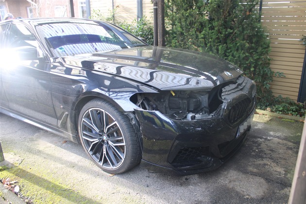 POL-RBK: Rösrath - Innenausstattung aus BMW ausgebaut