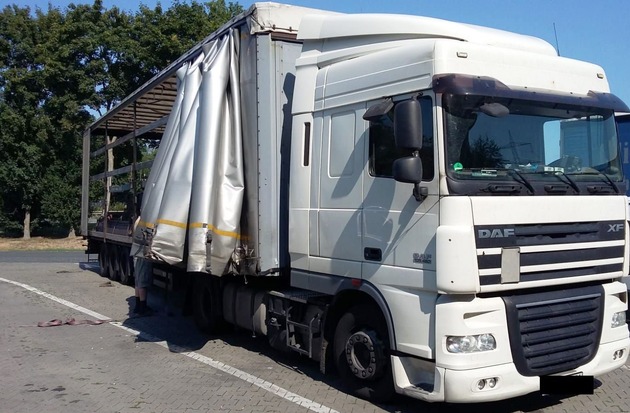 POL-GI: Pressemeldung vom 20.07.2018:




Wettenberg: Kontrolle eines polnischen Laster noch rechtzeitig durchgeführt