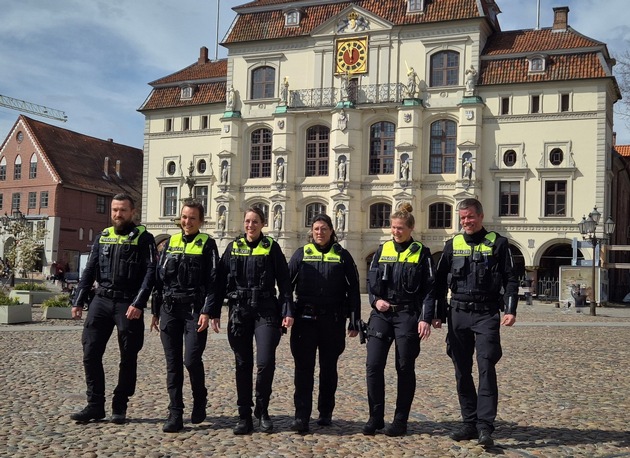 POL-LG: ++ Team der L&uuml;neburger KontaktbeamtInnen komplettiert und aufgewachsen - Sextett nun in L&uuml;neburg pers&ouml;nlich pr&auml;sent und ansprechbar" ++
