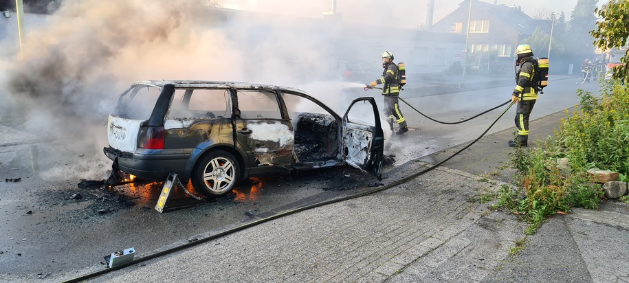 FW-EN: PKW Brand Stadtgrenze Hagen