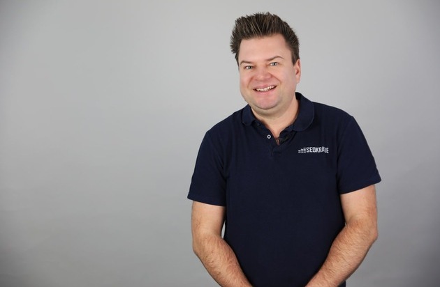 Seokratie GmbH: Studie: Deutsche Unternehmen verlieren 7 % Google-Traffic seit Googles KI-Rollout