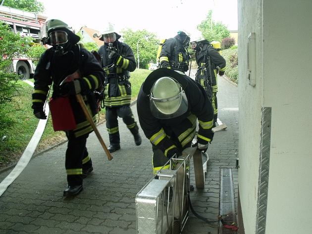 FW-AR: Brand im &quot;Haus Flammberg&quot; als anspruchsvolles Übungs-Szenario