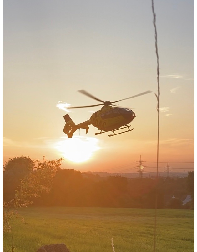 FW-EN: Rettungshubschrauber fliegt Kind nach Sturz in eine Kinderklinik