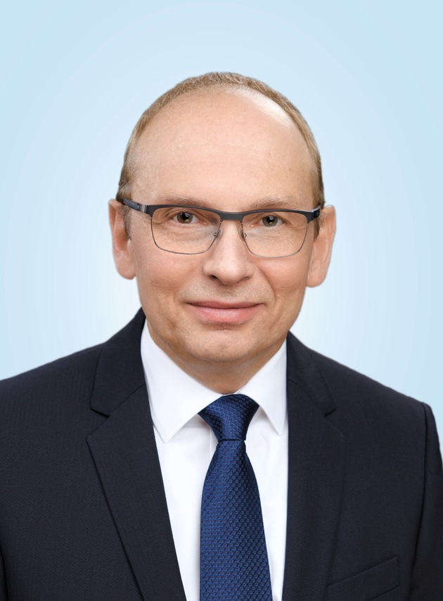 Dr. Stefan Koenig takes over responsibility of OPTIMA nonwovens GmbH