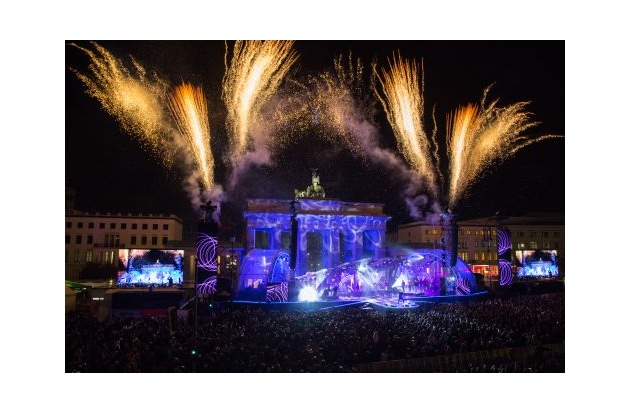 Am 7. Oktober nur auf Sky 1: &quot;Enjoy the Show: 
Sky 1 meets... Das große Musik-Event am Brandenburger Tor&quot;