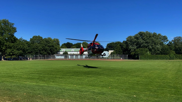 FW-EN: Rettungshubschrauber landete am Bleichstein: Notärztin per Hubschrauber zugeführt - Zwei Notfälle gleichzeitig in der Innenstadt