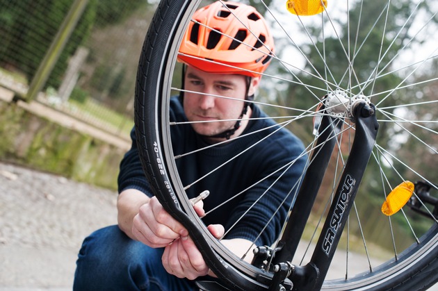 Pannenhilfe für Radfahrer - so funktioniert&#039;s (FOTO)