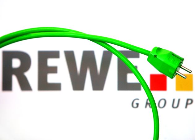 REWE Group schaltet komplett auf Grünstrom um / Caparros: &quot;Nicht nur wirtschaftlich im Grünen Bereich, sondern auch in punkto Strom&quot;