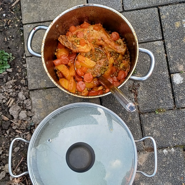 FW-EN: Wetter - Rauchwarnmelder l&ouml;st Alarm aus - Person aus Wohnung gerettet