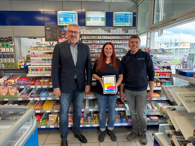 Ehrung für konsequenten Jugendschutz im Handel: Preisübergabe an BAVARIA petrol in Nördlingen und Donauwörth
