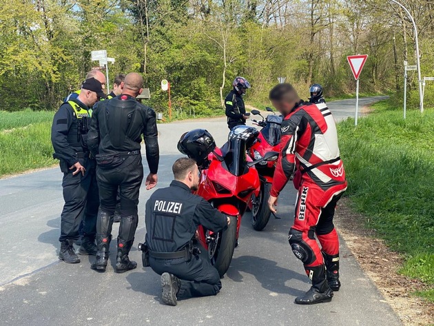 POL-OS: Erster Sonnenschein, erste schwere Unfälle: Polizei gibt Tipps zu Beginn der Motorradsaison