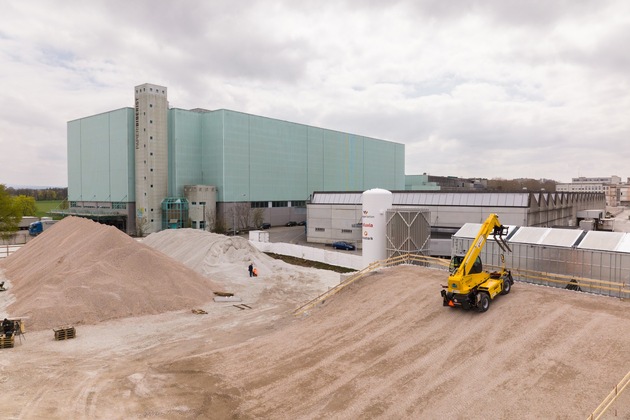 Neustark launches largest site for storing CO2 in demolition concrete