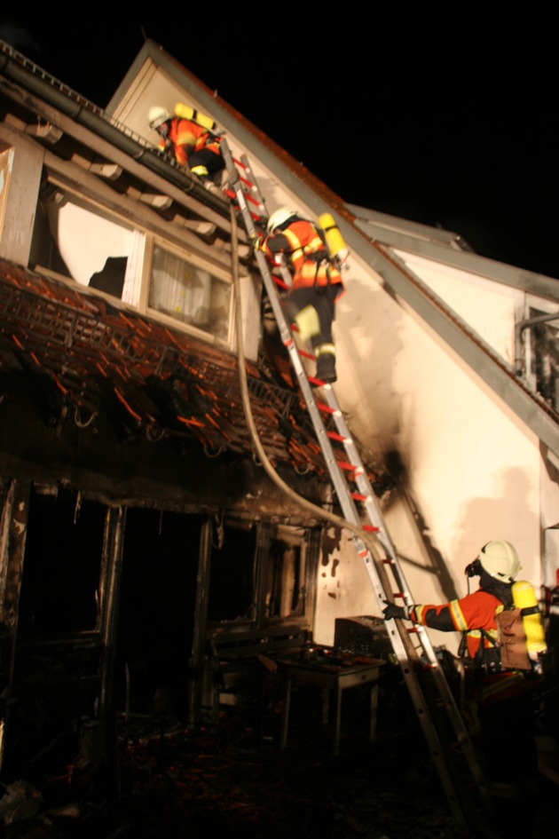 KFV-CW: Großbrand in Neubulach fordert zwei Todesopfer
Über 140 Einsatzkräfte von Feuerwehr und Rettungsdienst im Einsatz 
16 Verletzte darunter sieben Schwerverletzte