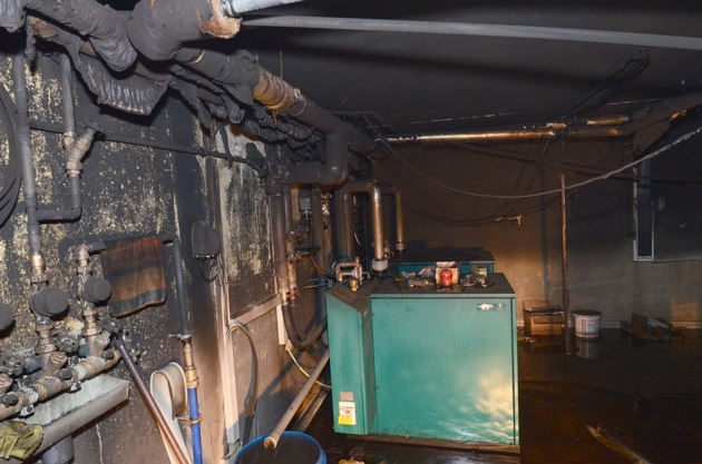 KFV-CW: Heizungsanlage löst Kellerbrand bei Reifenhändler aus