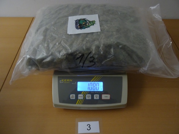 HZA-N: &quot;Blumige&quot; Fracht: Nürnberger Zoll findet 40 Kilogramm Cannabisblüten