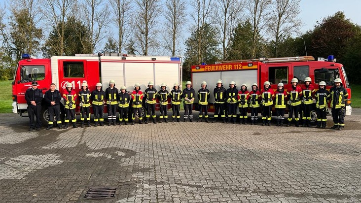 FFW Schiffdorf: 19 frische Feuerwehrleute für die Gemeindefeuerwehr