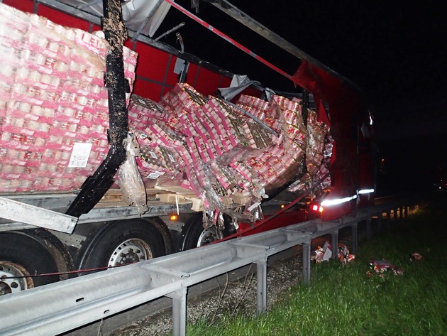 POL-VDMZ: Dosenfutter über Autobahn verteilt