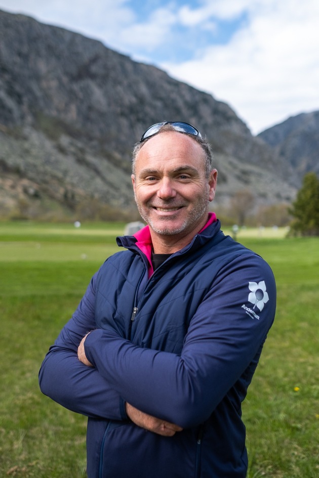 Golf Pro Lee Edwards sammelt für die Fondazione Margherita Lugano