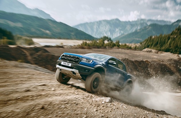 Ford-Werke GmbH: Ford Ranger Raptor debütiert in Europa - Präsentation des ultimativen Performance-Pick-ups auf der Gamescom