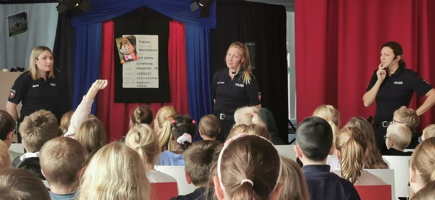 POL-CE: Die Präventionspuppenbühne der Polizeidirektion Lüneburg legte auf ihrer Jahrestour wieder einen Halt in Celle ein