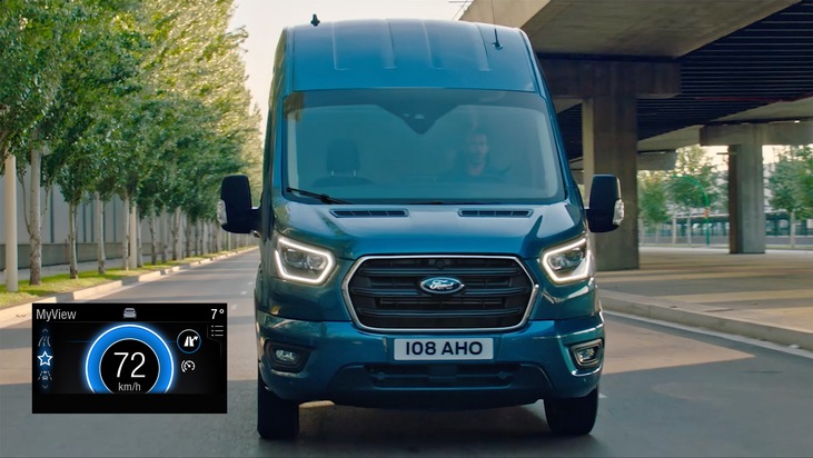 Ford EcoGuide erstmals für Ford-Nutzfahrzeuge: Smart-Driving-Funktion kann sogar um die Ecke schauen