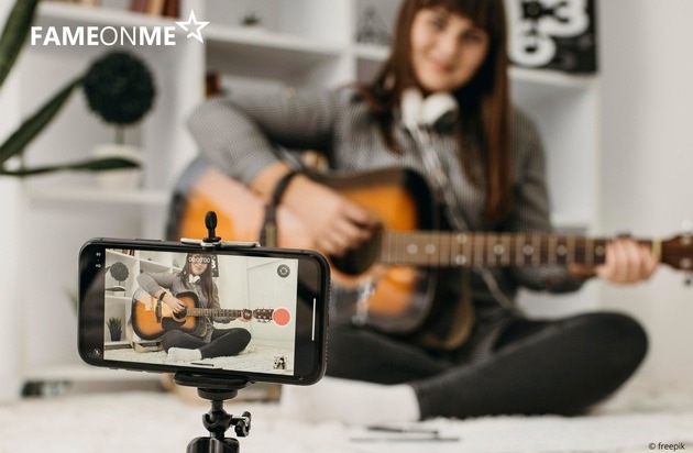 FAMEONME Casting GmbH: TikTok-Challenge #FAME2ME: Mut zeigen, Spaß haben & Luxus-Wochenende gewinnen!