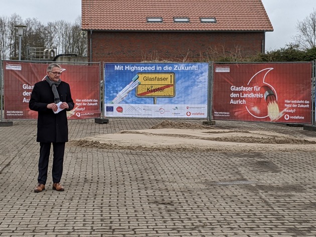 Landkreis Aurich und Vodafone starten mit Glasfaserausbau