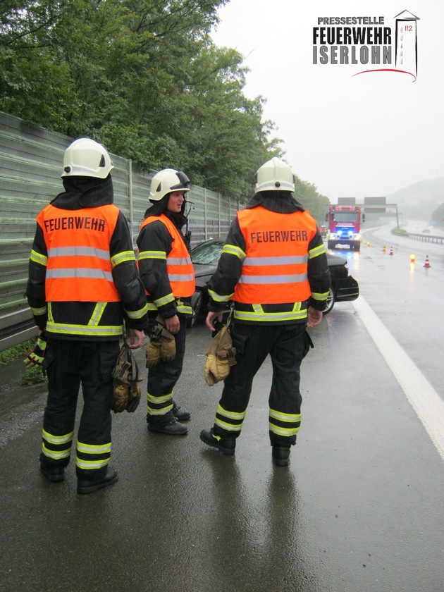 FW-MK: Straßen unter Wasser und ein Verkehrsunfall auf der Autobahn