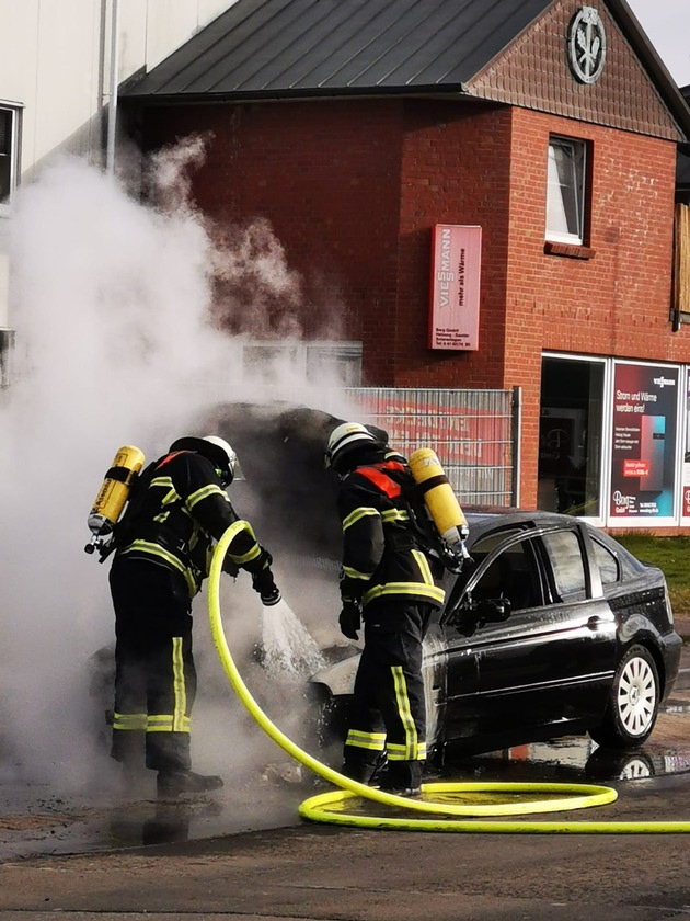 POL-STD: Auto in Jork während der Fahrt in Brand geraten - keine Personen verletzt