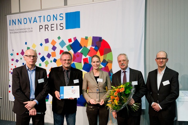 FH Lübeck und Philipps-Universität Marburg verbessern die Welt digital: Preis für Innovation in der Erwachsenenbildung vom DIE verliehen