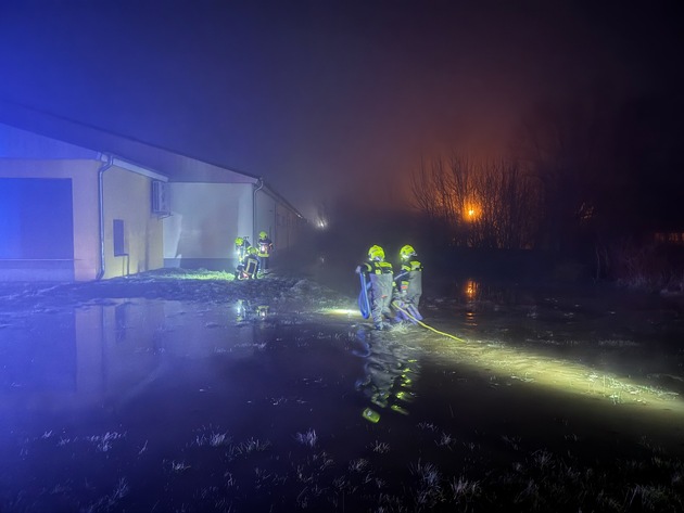 FW Flotwedel: Wasserrohrbruch sorgt für nächtlichen Einsatz in Eicklingen