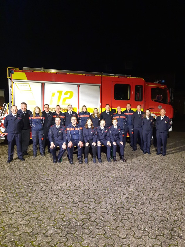 FW Bocholt: Internationale Ehrungen und Beförderungen im Löschzug Suderwick