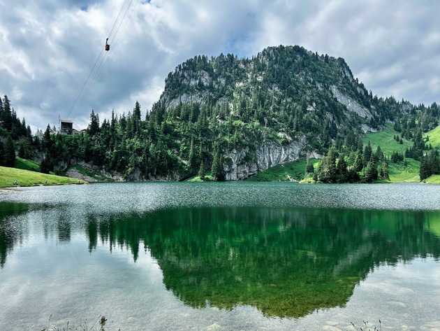 Jochen Schweizer Monthly // Inside Abenteuer Vol. 7 &ndash; Freier Fall: Bungeesprung aus der Gondel