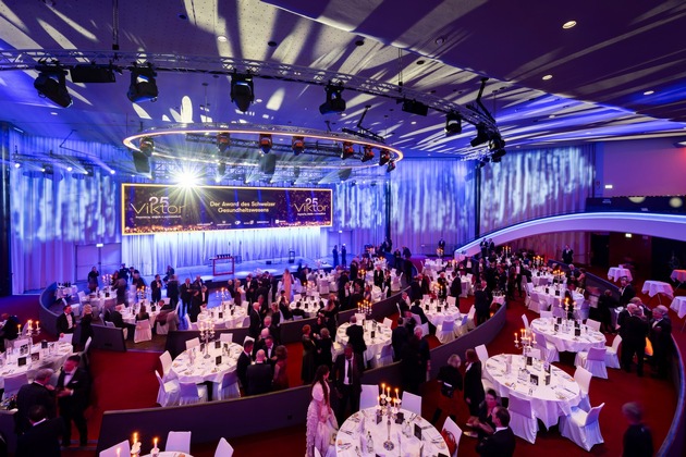 PINK CUBE Test Your Breast f&uuml;r Viktor Award 2025 nominiert